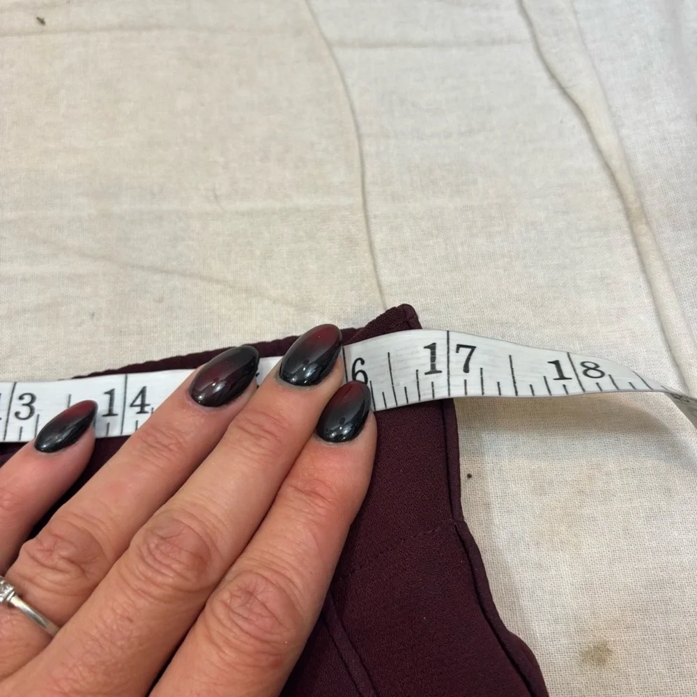 Ladies Club Monaco Brand Burgundy‎ Rounded Hem Trouser Pants Size 2 Cropped